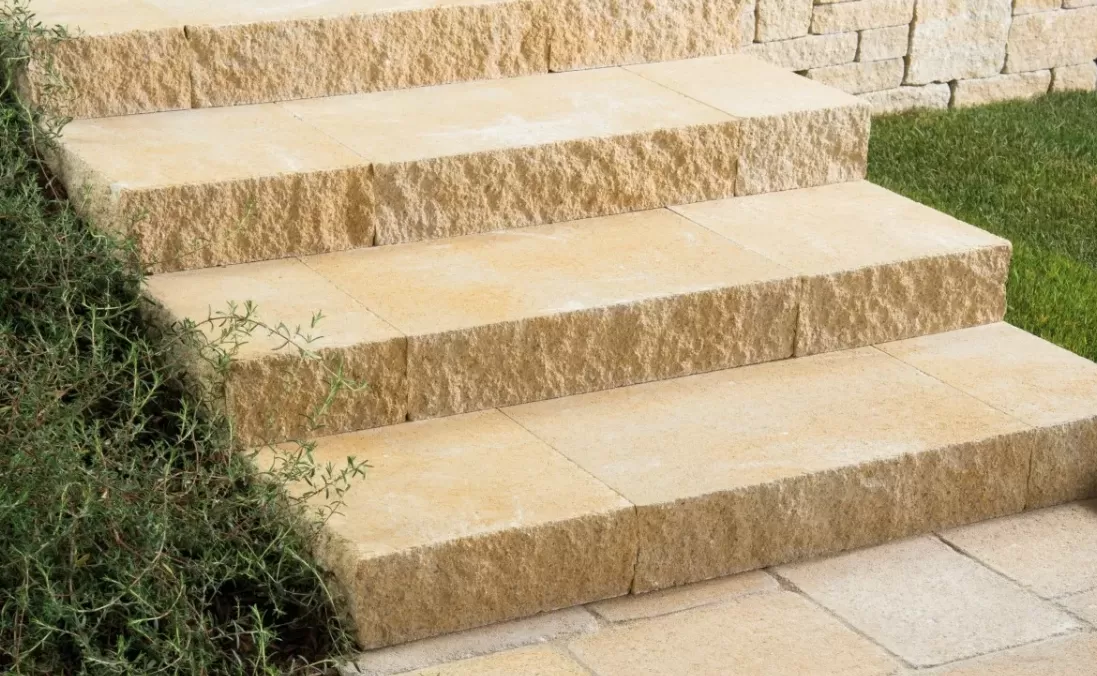 Leier CASTRUM LÉPCSŐBLOKK